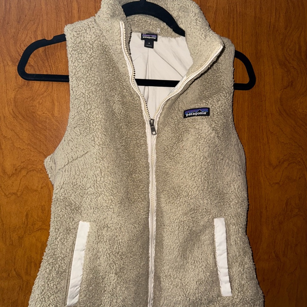 Patagonia Beige Fleece Vest